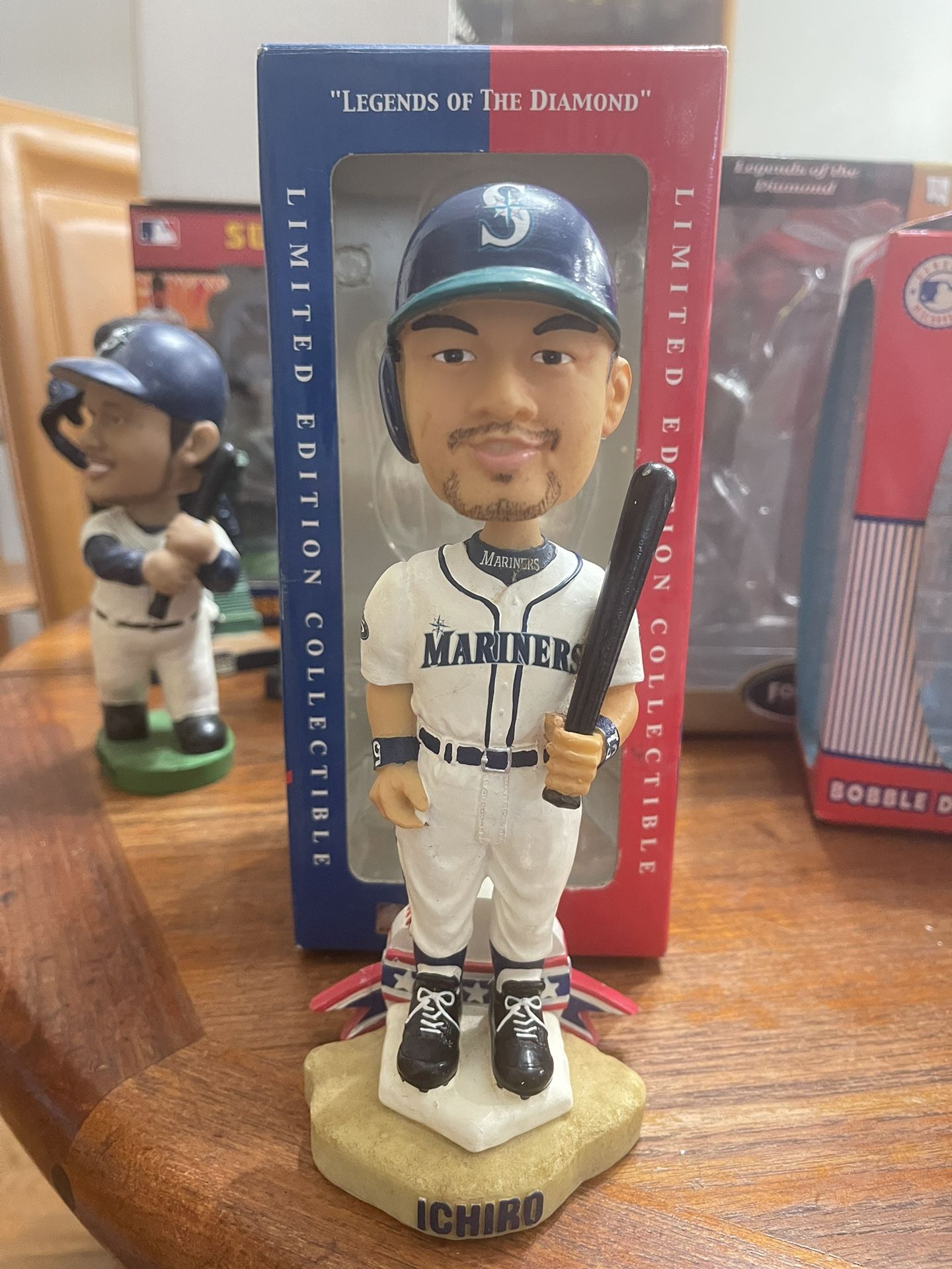 Ichiro Suzuki Bobblehead - 2002 Forever Collectibles Official MLB product