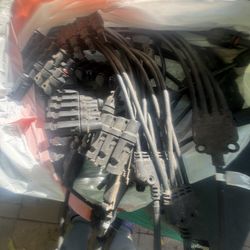 Solar Panel Connectors 8 to 16 AWG Compatible with MC-4 Solar Connecter