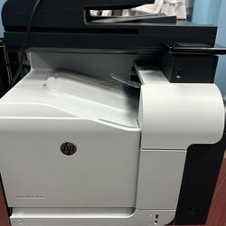 White Hp Printer!! Good Condition. Didn’t Have Enough Room For It. 