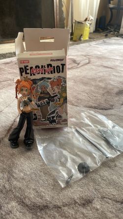 Peach riot figurine