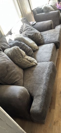Sectional couch