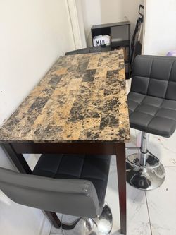 dining tableand stools