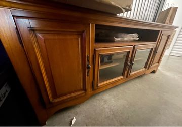 Tv console