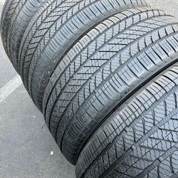 Selling Set Of Bridgestone 285/45/22