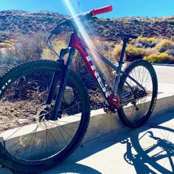 Marlin 6  Hardtail 2022 Trek
