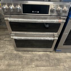 Cafe’ 30” Slide in Double oven Range New  Open box