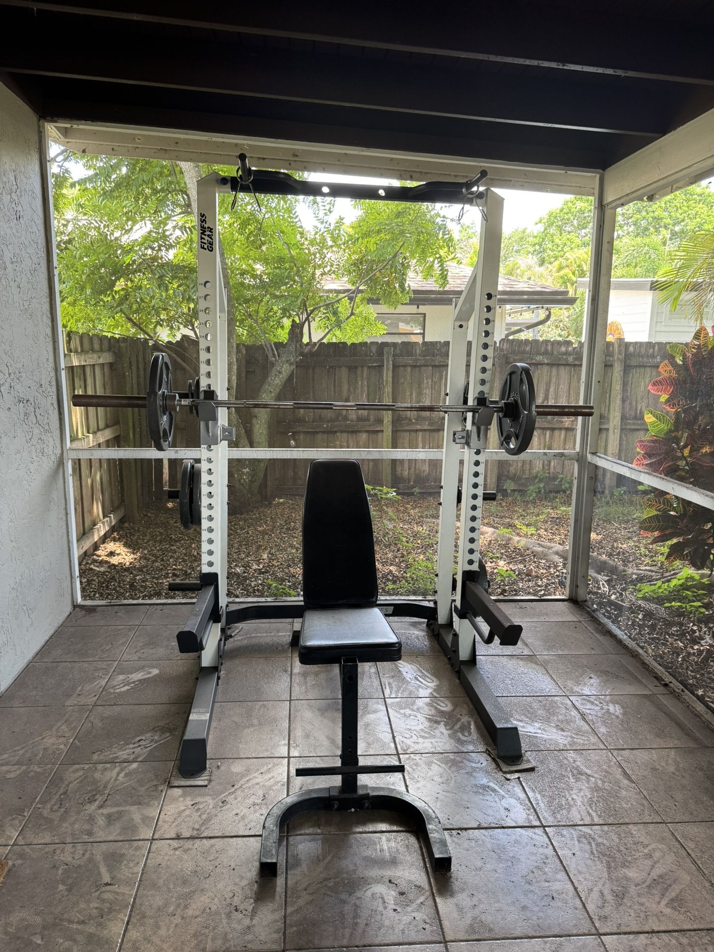 Weight Lifting Apparatus