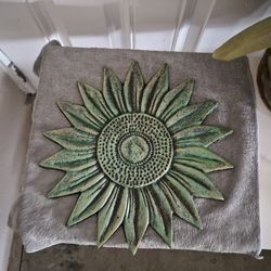Stepping Stone Sunflower Color: Verdigris 