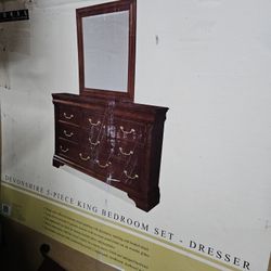 Wood Dresser New 