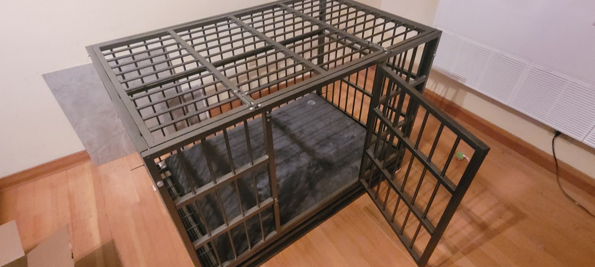 Dog Crate / Kennel