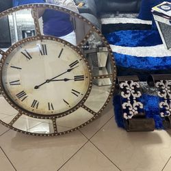 Clock Set For Cheap