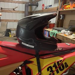 Fox V1 Helmet