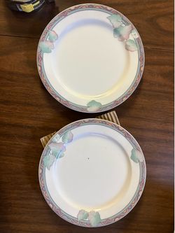 2pc Graf von Henneberg HEP 98 salad plate