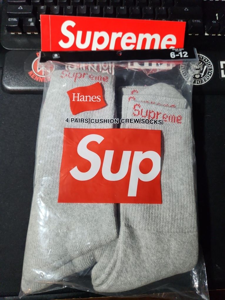 Supreme Socks 🧦