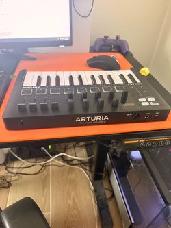 🎹 Arturia MiniLab 3 — Like New