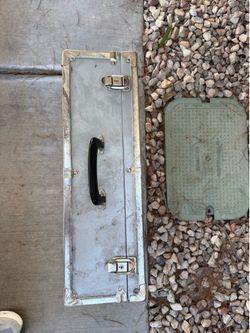 Heavy Duty Aluminum Equipment Carry Case w/ Custom Foam Insert