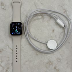 Apple Watch SE 3rd Gen 40mm GPS+Cellular Starlight Aluminum Like New