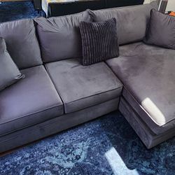 Like-New Oversized Sectional Couch $500