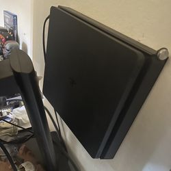 PS4 Slim