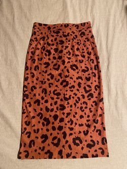 Leopard Print Midi Pencil Skirt