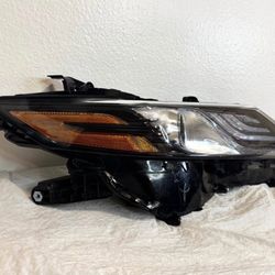 2018 - 2023 TOYOTA CAMRY RH PASSENGER HEADLIGHT OEM