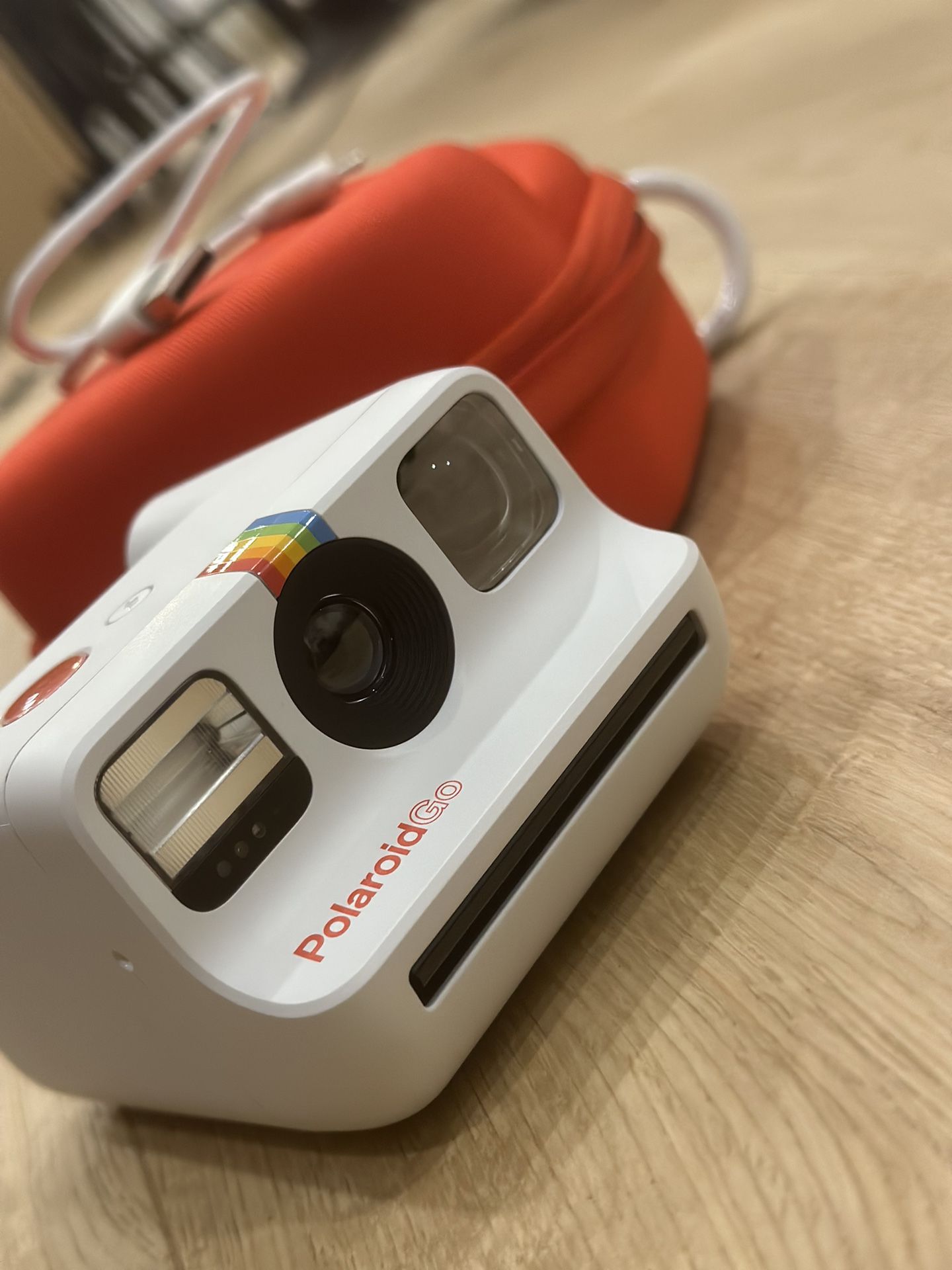 POLAROID GO CAMERA