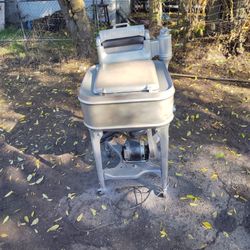VINTAGE MAYTAG WASHER W WRINGER