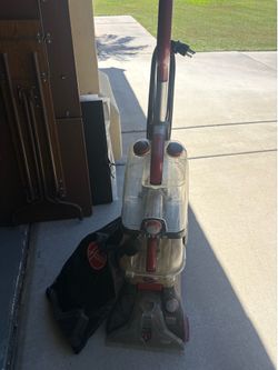 Carpet vacuum