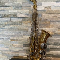 CONN  ALTO SAXOPHONE 