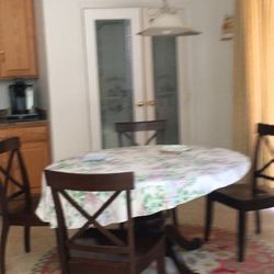 Dinning Set 4  Chairs