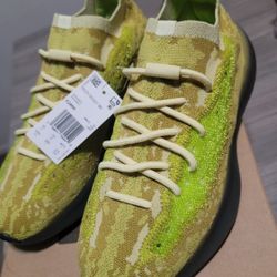 adidas Yeezy Boost 380 Hylte Size 10.5