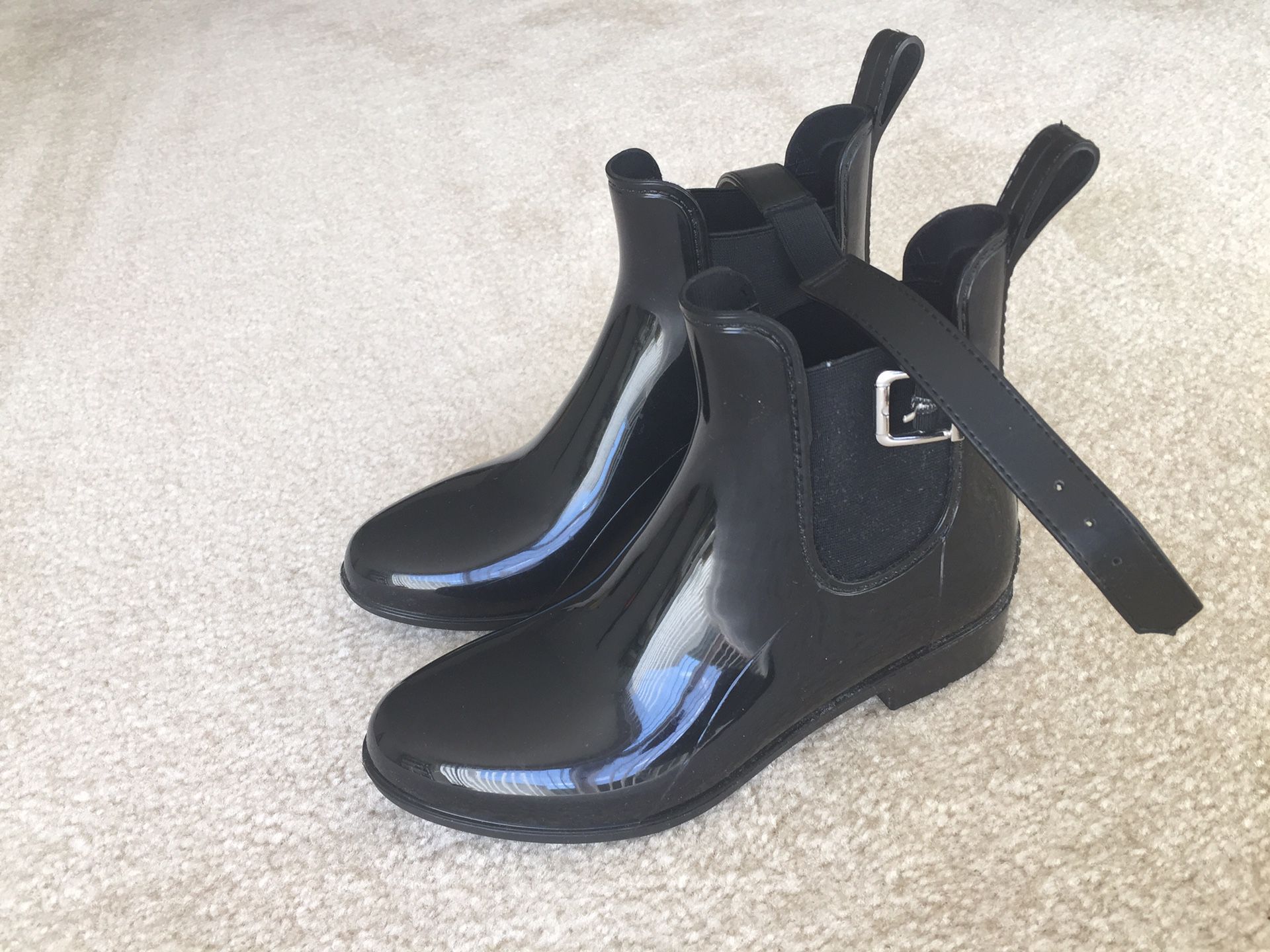 Rain boots Marc Fisher brand new: US size 6