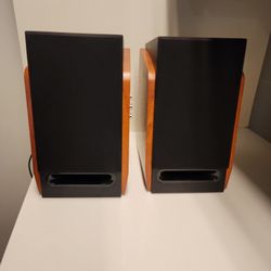 40watt Powered Bookshelf Speakers