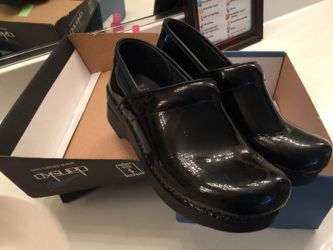 Black Dansko Shoes