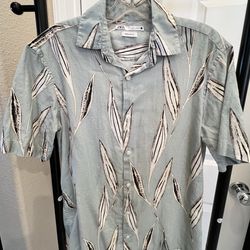 Zara short sleeve shirt. Regular fit, size Small