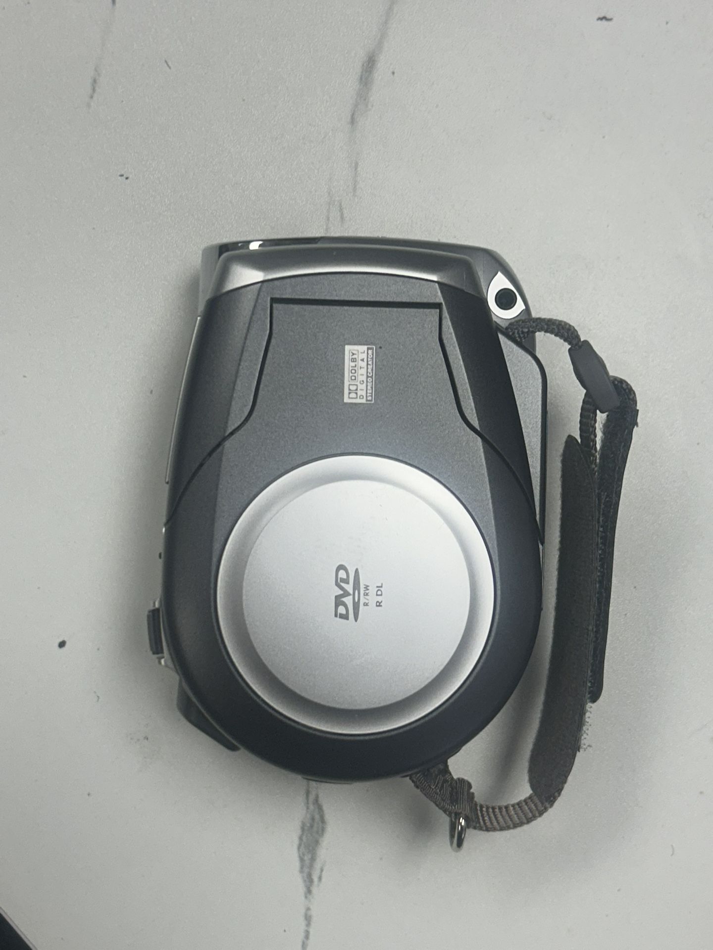 Canon DC220 DVD Camcorder - 35x Optical Zoom, 1000x Digital Zoom - Tested