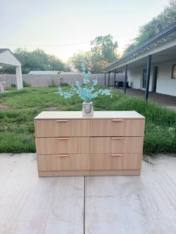 Modern dresser