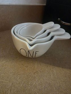 Rae Dunn measuring cups