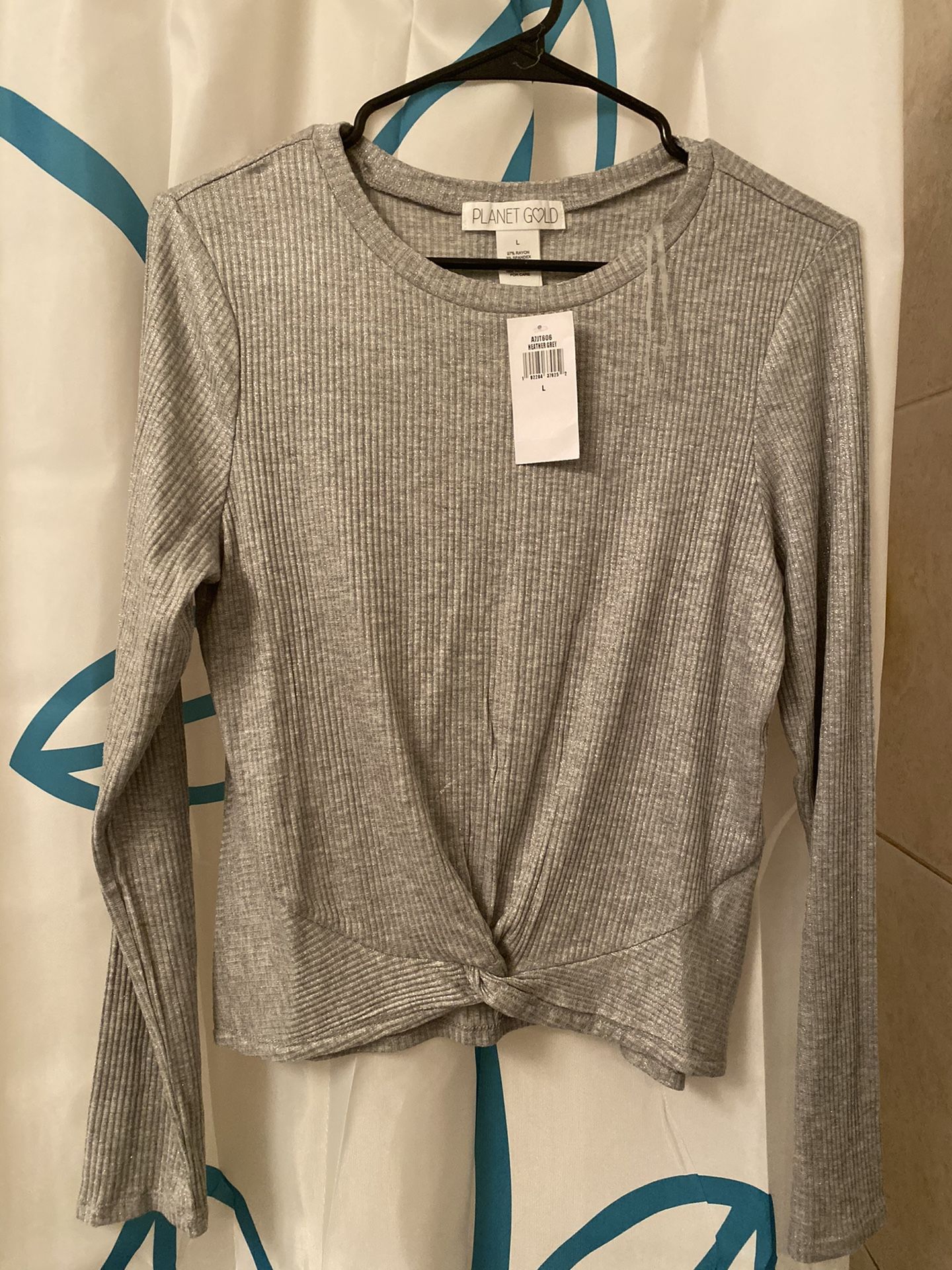 Lewis, banana republic , guess call it spring , Abercrombie, loft