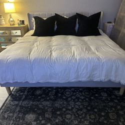 King Size Bed W Novilla Matress 