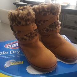 Guess Fur Boots 