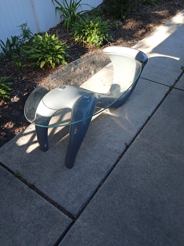 Plastic And Glass Coffee Table Grey