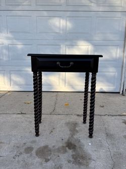 ‼️BLACK NIGHTSTAND‼️FOR SALE 50$ OR BEST OFFER‼️GOOD CONDITION🚚DELIVERY AVAILABLE🚚