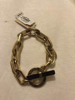 Micheal kors bracelet authentic 💯