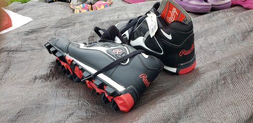Baseball cleats