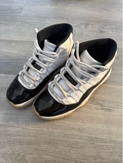 Jordan 11s Black/White (Send Offer!)