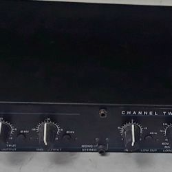 DBX 223 Stereo 2-Way, Mono 3-Way Crossover