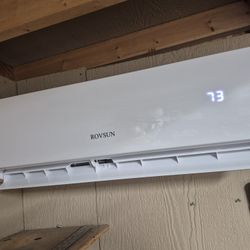 Mini-split air conditioners with cooling ❄️ and heating 🔥⚡️