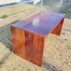Free Desk