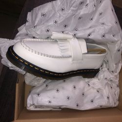 BRAND NEW Doc martens Adrian Tassel leather Low YS 
